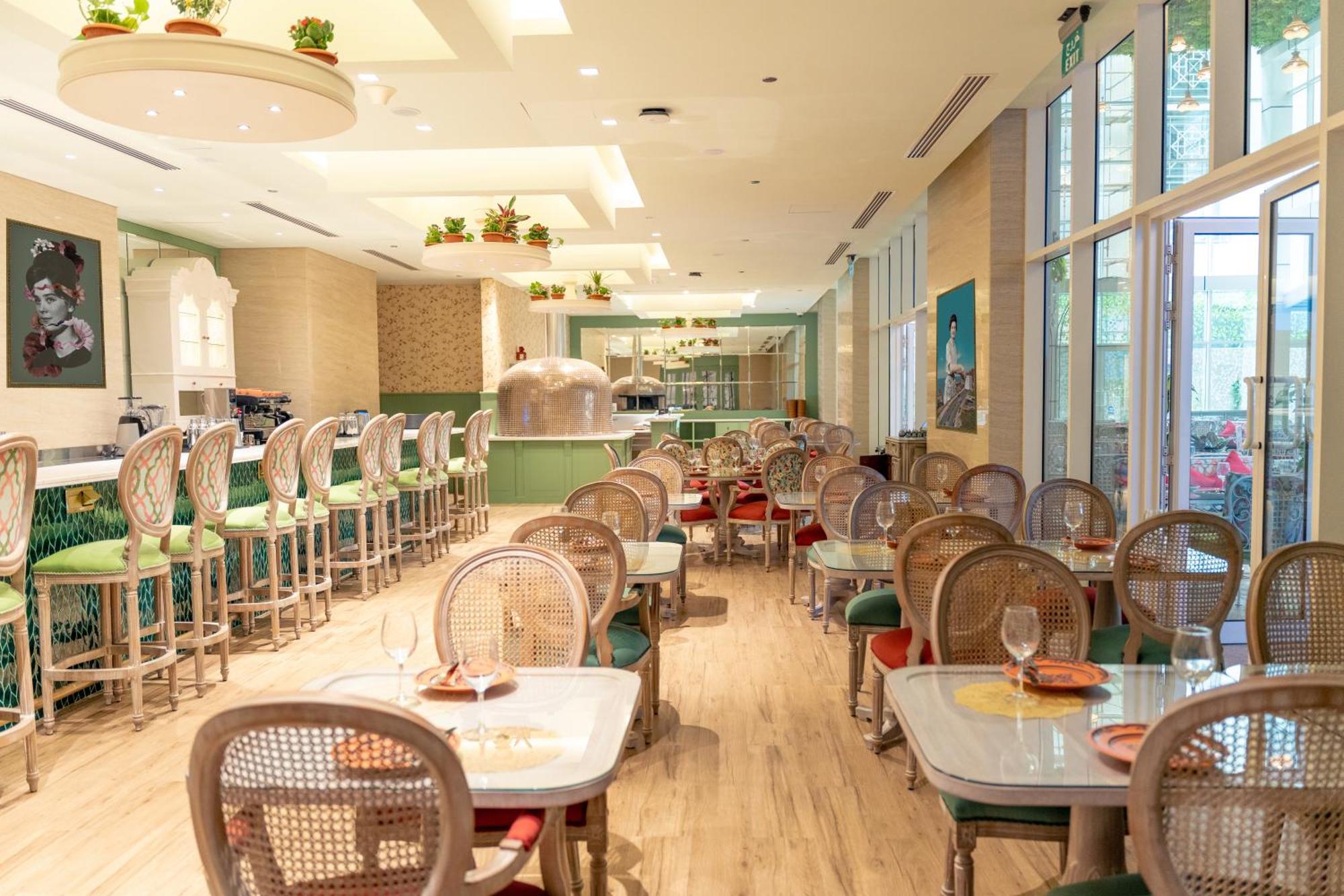 Millennium Place Doha Exterior foto The interior of the restaurant